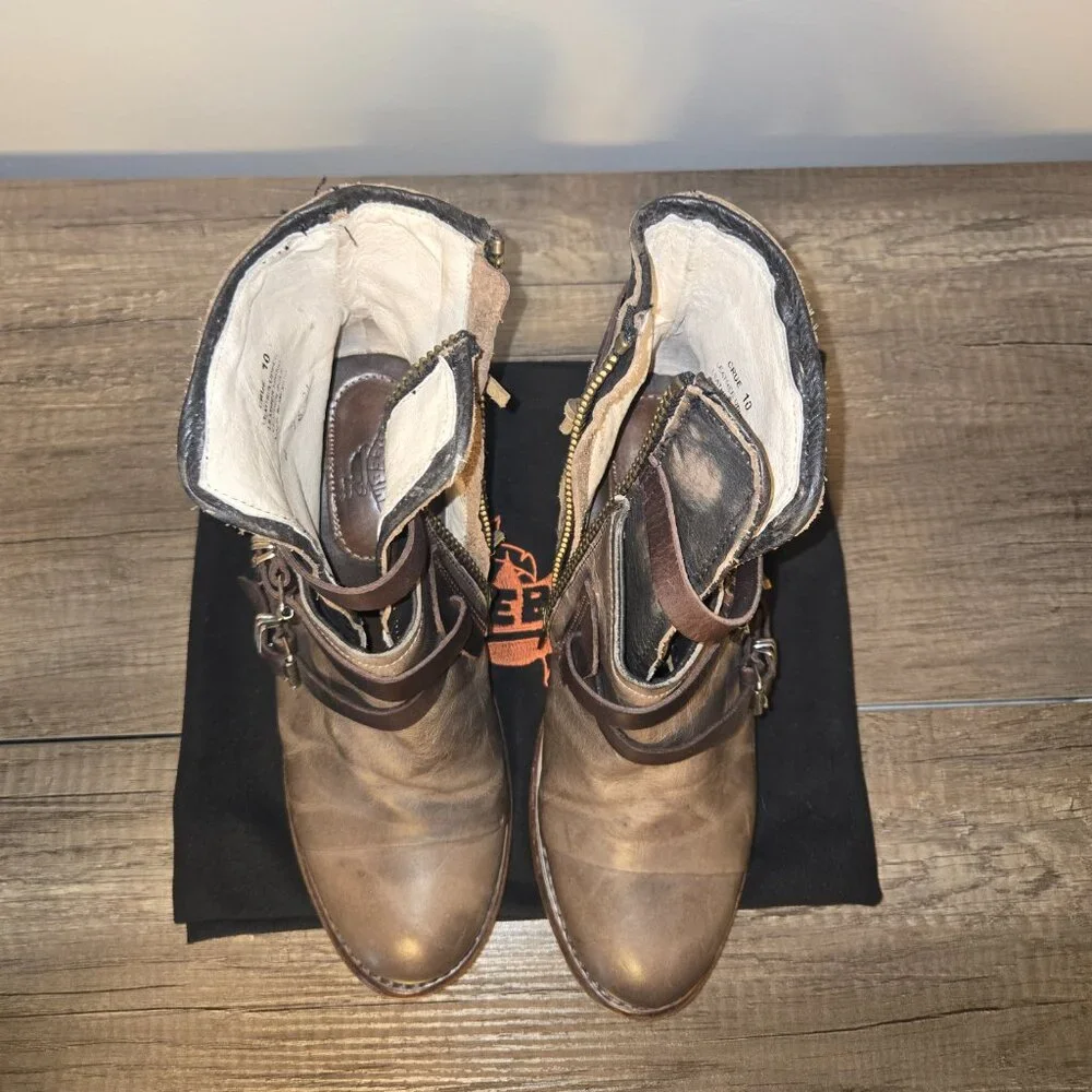 🦅 Freebird Distressed Grey Leather Buckle Boots Size 10 🦅 - Picture 9 of 10